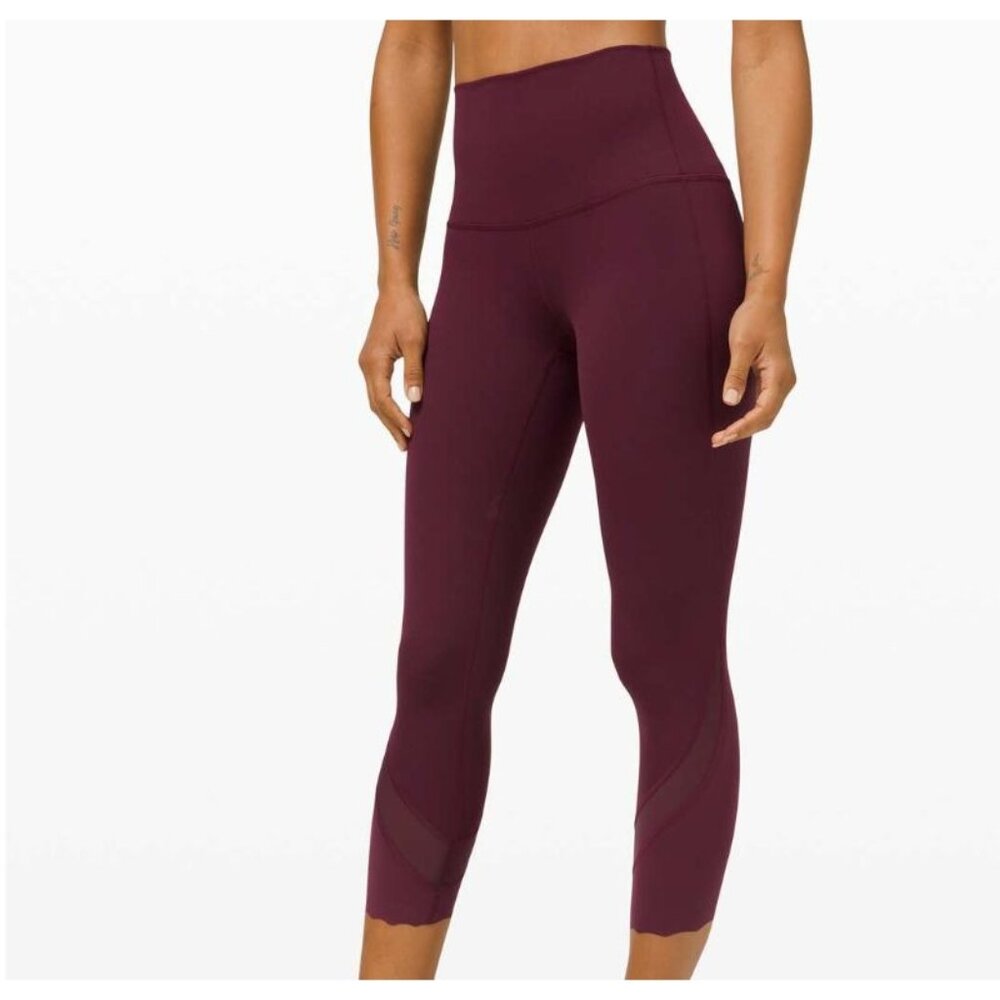 Lululemon SZ 6 Wunder Under High Rise Crop Legging 23" Scallop Cassis Wine Yoga